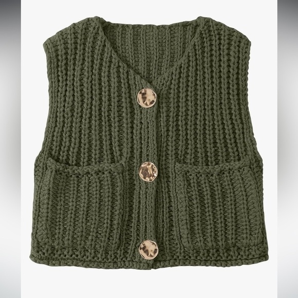 NWT  Chunky Army Green Sweater Vest Button Down Sleeveless Cardigan V Neck Crop - Picture 1 of 6